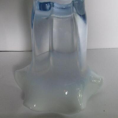 Nice Pretty Blue Opalescent Duncan Miller Canterbury Vase