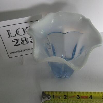 Nice Pretty Blue Opalescent Duncan Miller Canterbury Vase