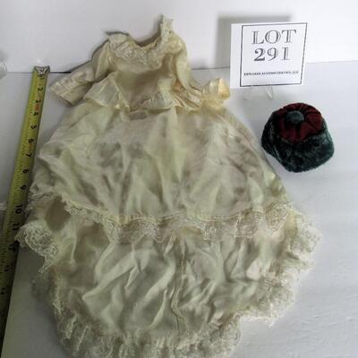 1940-50s Doll Wedding Dress for 17" Doll and Large Doll Hat