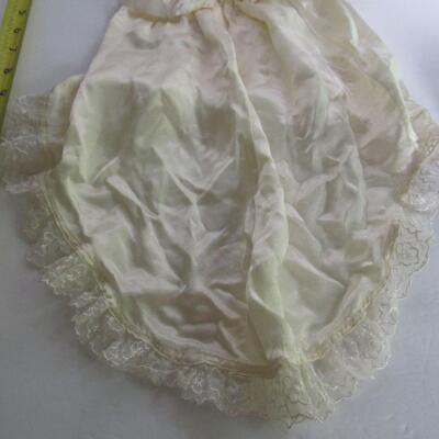1940-50s Doll Wedding Dress for 17" Doll and Large Doll Hat