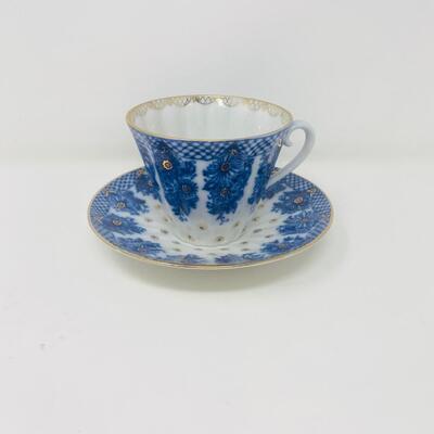 RUSSIAN LOMONOSOV â€œRADIANT BASKETâ€œ TEA CUP AND SAUCER SET