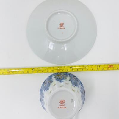 RUSSIAN LOMONOSOV â€œRADIANT BASKETâ€œ TEA CUP AND SAUCER SET