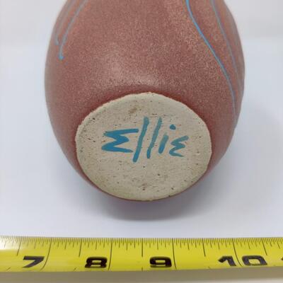 STUNNING BLUE ACCENT POTTERY VASE SIGNED ELLIE