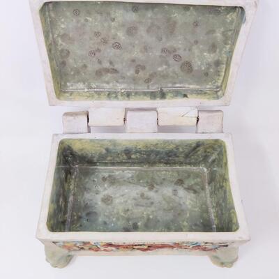 UNIQUE POTTERY HINGED CHEST SIGNED M WILKERSON 4-65