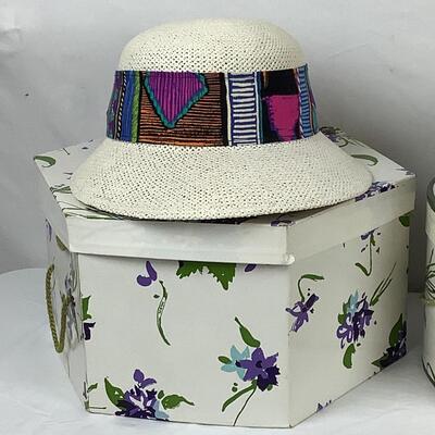 Lot 5377. Lot of Vintage Hats & Matching  Hat Boxes ( Fiesta, Christine Original, Wicking, Concetta )
