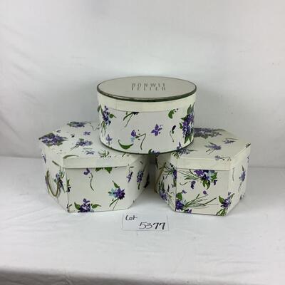 Lot 5377. Lot of Vintage Hats & Matching  Hat Boxes ( Fiesta, Christine Original, Wicking, Concetta )