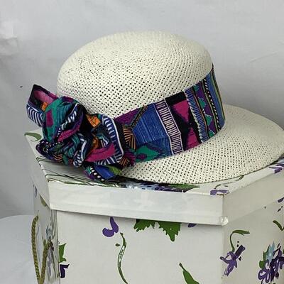 Lot 5377. Lot of Vintage Hats & Matching  Hat Boxes ( Fiesta, Christine Original, Wicking, Concetta )