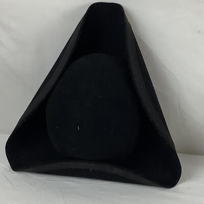 Lot 5378. Lot of Colonial Hats & Bonnet
