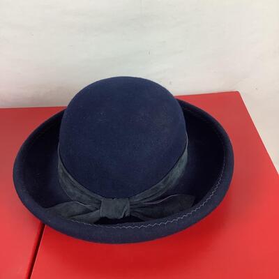 Lot. 5379. Vintage Talbots Ladies Hats