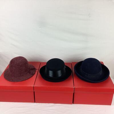 Lot. 5379. Vintage Talbots Ladies Hats