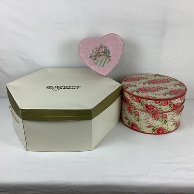 Lot. 5386. Lot of Vintage Hat Boxes