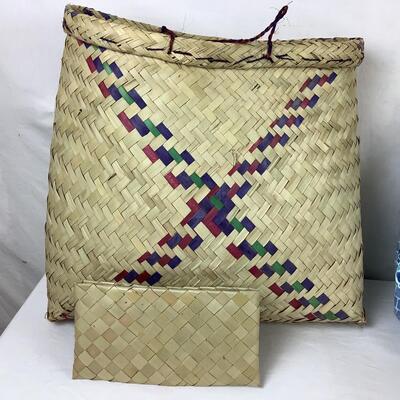 Lot. 5387. Sun and Sand Beach Bag with Wooden Handles / Straw Bag / Straw Handbag/Dorpman Pacific Hat