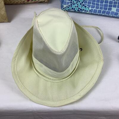 Lot. 5387. Sun and Sand Beach Bag with Wooden Handles / Straw Bag / Straw Handbag/Dorpman Pacific Hat