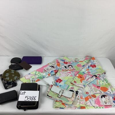 Lot  5388.  Talbots Top ( size Medium ) with Matching Wristlet / additional change purses/address& wallet combo