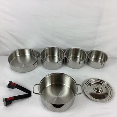 Lot. 5393. Eight Piece Magma Set