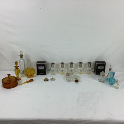 Lot. 5404. Lot of Vintage Perfume Bottles