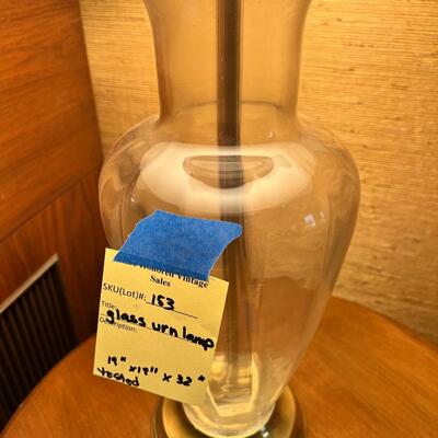 Glass urn lamp