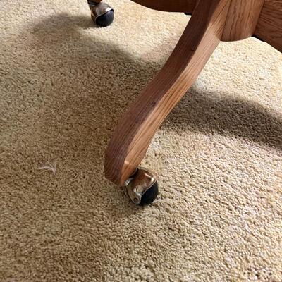 Rolling Windsor office wooden chair