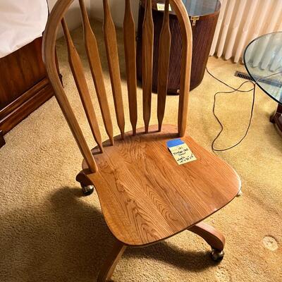 Rolling Windsor office wooden chair