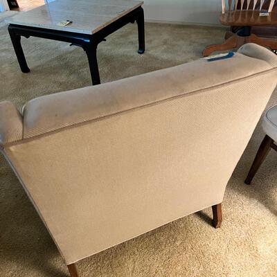 Armless chair