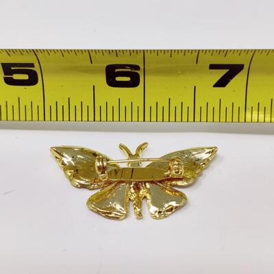 AMAZING VINTAGE YELLOW AND GOLD TONED BUTTERFLY BROOCH