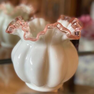 Fenton Milk Glass Vase w/Pink Ruffles and Ribbed Sides 6