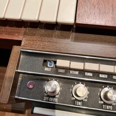 Electone organ