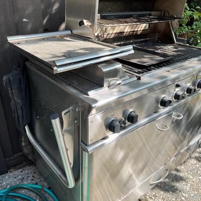 Dcs smoker, grill, rotisserie luxury barbecue