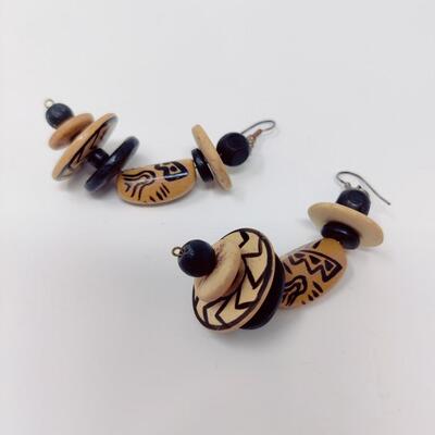 DELIGHTFUL WOODEN BANGLE AND EARRINGS BUNDLE