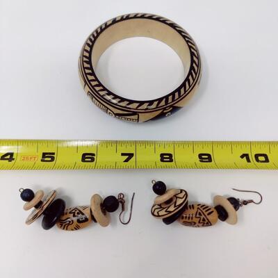 DELIGHTFUL WOODEN BANGLE AND EARRINGS BUNDLE