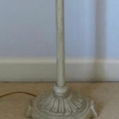 LOT 10G: Floor Lamp