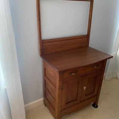 LOT 13R: Vintage Wash Stand