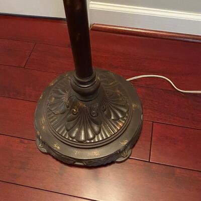 LOT 19G: Floor Lamp
