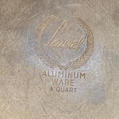 LOT 26R: Eagleware Cast Aluminum Stock Pot (6qt)  & Laurel Aluminum Ware Pot (4qt.)