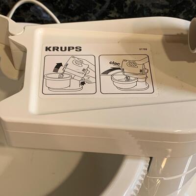 LOT 29R: Krups Power Mix, Hamilton Beach Mini Crock Pot &  Nostalgia Egg Cooker