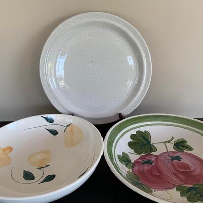 LOT 31R:  Fruit Themed Serving Bowls, Pyres Glass Casserole/Baking Dishes