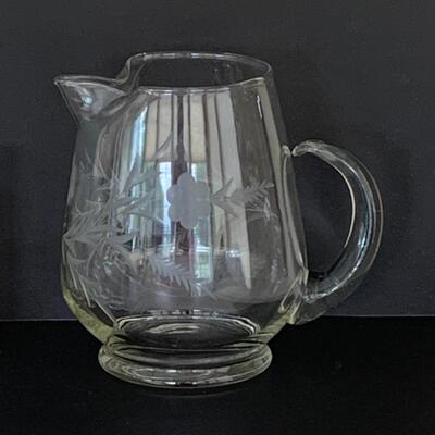 LOT Vintage Beverage Set: Pitcher, Beverage & Juice