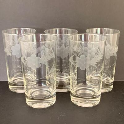 LOT Vintage Beverage Set: Pitcher, Beverage & Juice
