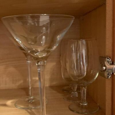 LOT 41R: Vintage Glassware & More