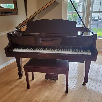 LOT 53G:  Samick SIG-50DPD Baby Grand with PianoDisc PianoCD Player System