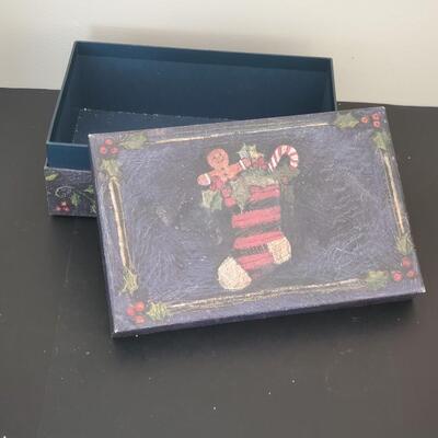 LOT 75G: Christmas Time Table-Decorations