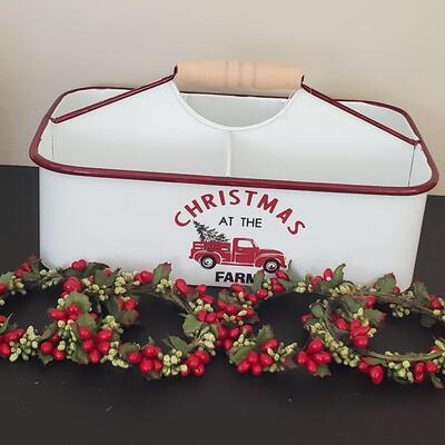 LOT 75G: Christmas Time Table-Decorations