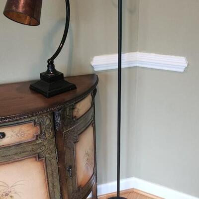 LOT: 77RP: Rustic Lamp & Accessory Hook
