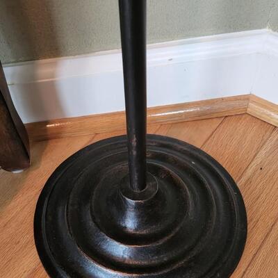 LOT: 77RP: Rustic Lamp & Accessory Hook