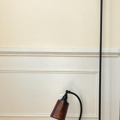 LOT: 77RP: Rustic Lamp & Accessory Hook