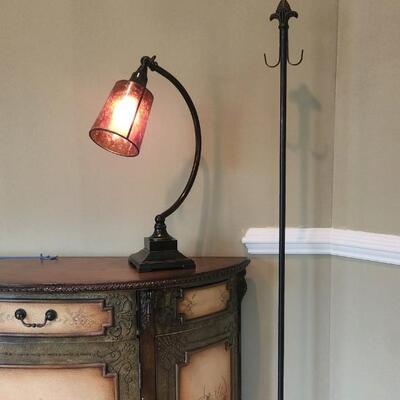 LOT: 77RP: Rustic Lamp & Accessory Hook