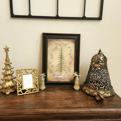 LOT 90RP: Collection of Six Elegant Holiday Decor Pieces