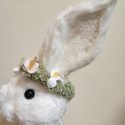 LOT 92RP: Collection of Five Spring Bunny Home Decor Pieces