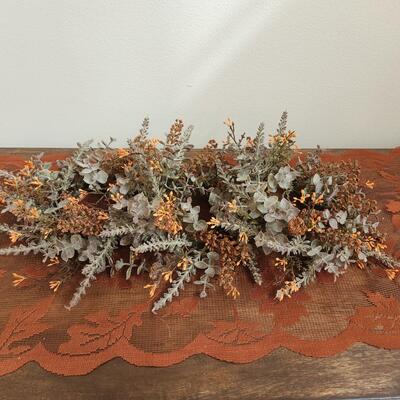 LOT 93RP: Seven Piece Country Style Fall/Halloween Decor Collection