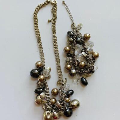LOT 109R:  White House/Black Market Necklace & Bracelet Set